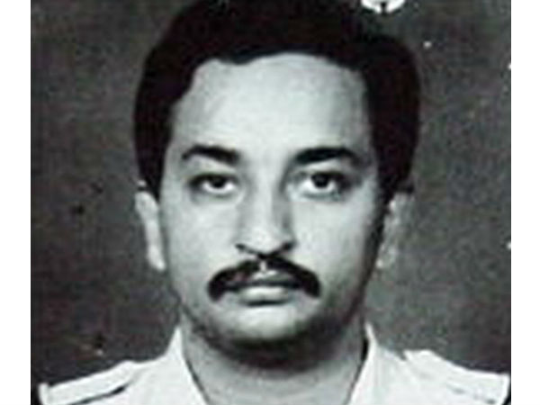 IAF remembers daredevil pilot Sqn Ldr Ajay Ahuja martyred in Kargil IAF remembers daredevil pilot Sqn Ldr Ajay Ahuja martyred in Kargil