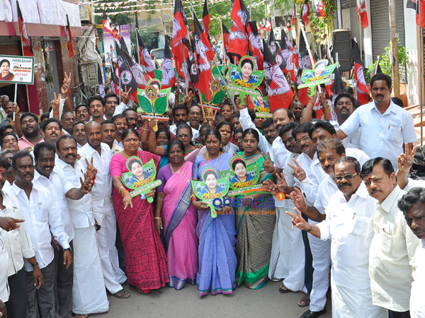 வகைவகையாய் வாக்கு சேகரிப்பு: