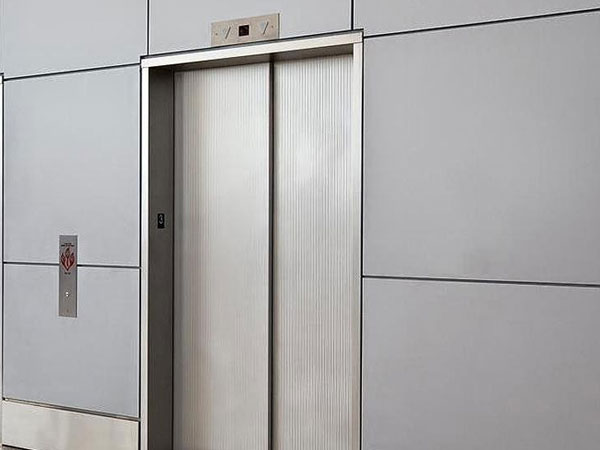 Nuns survive three days trapped in Rome lift Nuns survive three days trapped in Rome lift