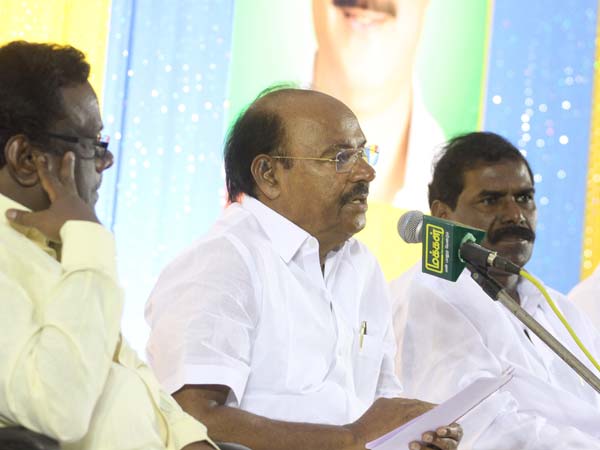 Ramadoss slams Ashok Singhal Ramadoss slams Ashok Singhal
