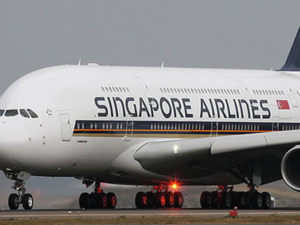 Mumbai - Singapore flight with 190 on board landed in Kuala lumbar Mumbai - Singapore flight with 190 on board landed in Kuala lumbar