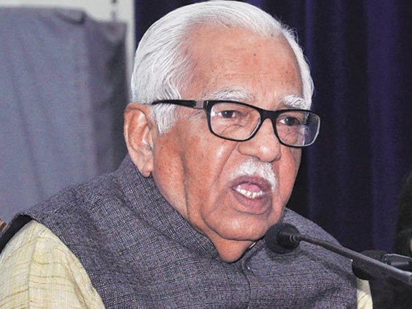 Governor Sends Police To Catch Hens Governor Sends Police To Catch Hens