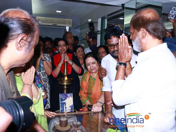 Rajini tributes M S Viswanathan Rajini tributes M S Viswanathan