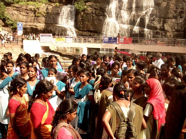எந்தெந்த அடிப்படையில்...