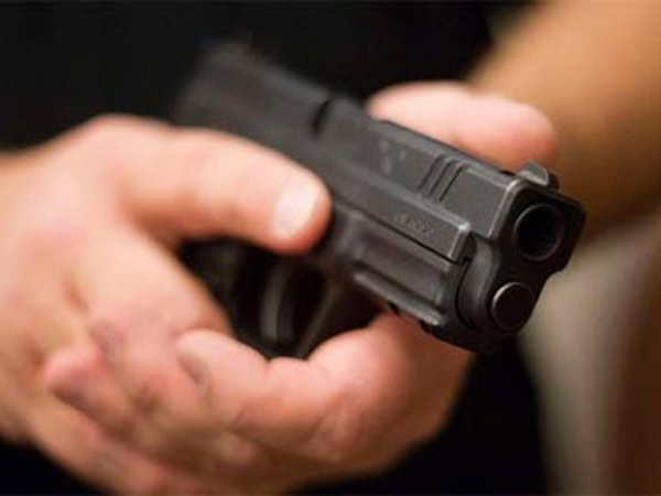 Firing outside Mall in Gurgaon: One killed, one injured Firing outside Mall in Gurgaon: One killed, one injured