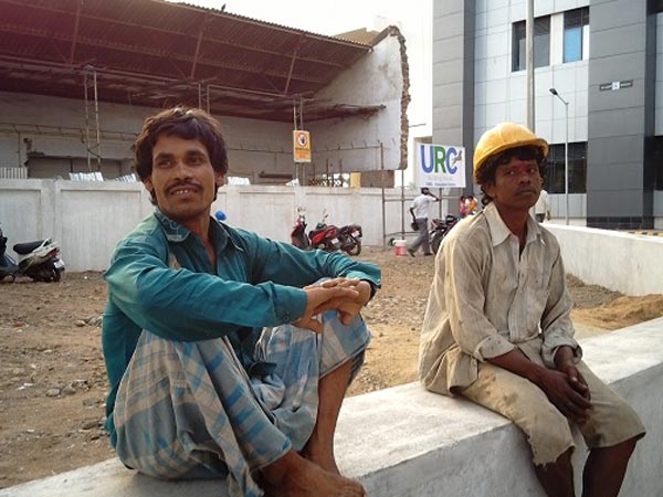 கேமின் நிறுவன தொழிலாளர்கள்