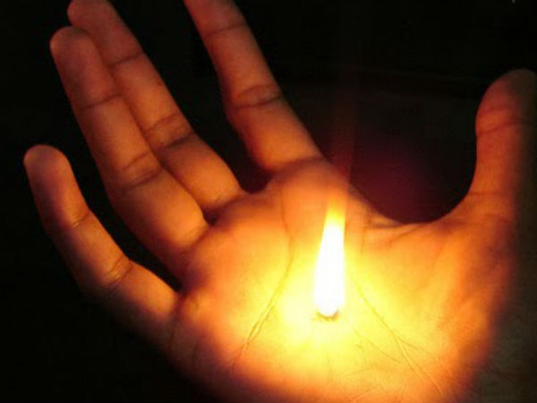 Rs.300 missing: Camphor lit on Hostel Boys' Hands Rs.300 missing: Camphor lit on Hostel Boys' Hands