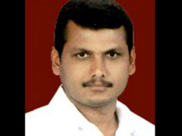 கார்டன் பாலிடிக்ஸ்