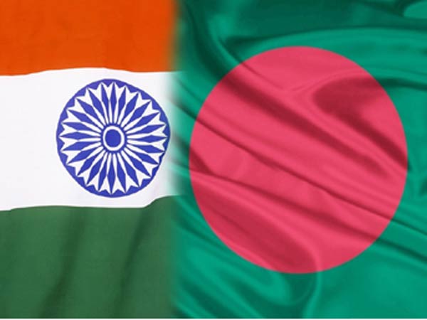 People cheer India-Bangladesh land swap People cheer India-Bangladesh land swap
