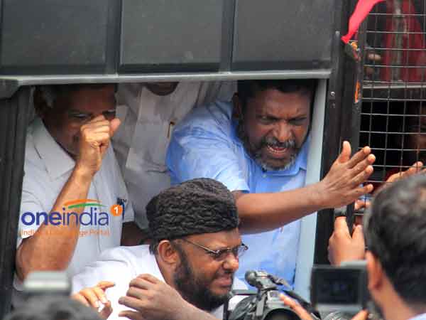 Thirumavalavan and other leaders arrested in Chennai Thirumavalavan and other leaders arrested in Chennai