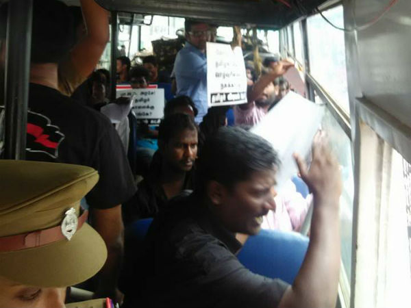 Tamil outfits staged black flag protest agains PM Modi Tamil outfits staged black flag protest agains PM Modi