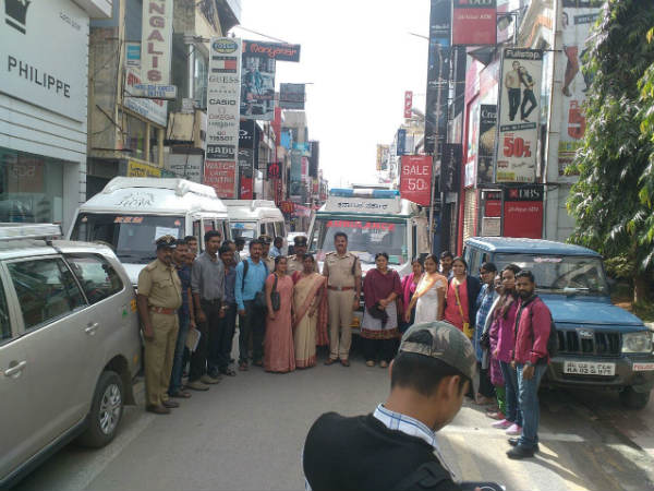 Bangalore police rescue 190 children found begging on streets Bangalore police rescue 190 children found begging on streets