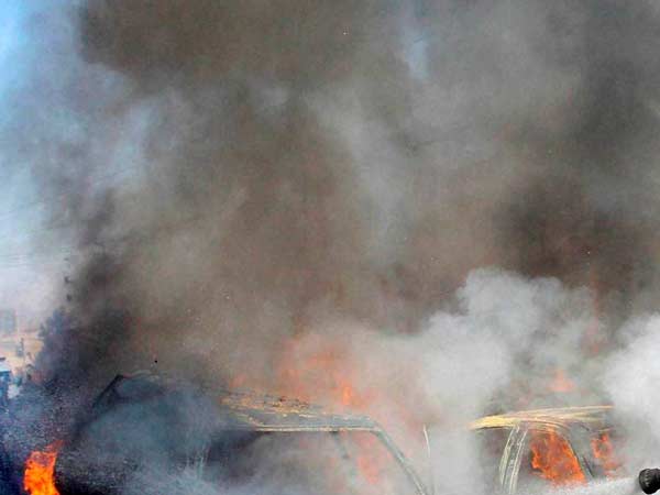 Bombs hurled at Tamil candidates' houses in Sri Lanka Bombs hurled at Tamil candidates' houses in Sri Lanka