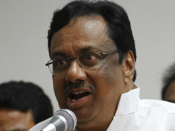 சக்கர வியூகத்தில் இளங்கோவன்