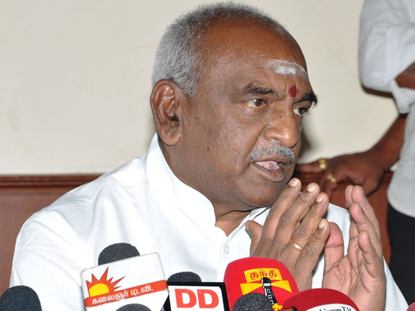 Police should not give permit to the protesters for dharnas near political leaders house: Pon.Radhakrishnan Police should not give permit to the protesters for dharnas near political leaders house: Pon.Radhakrishnan