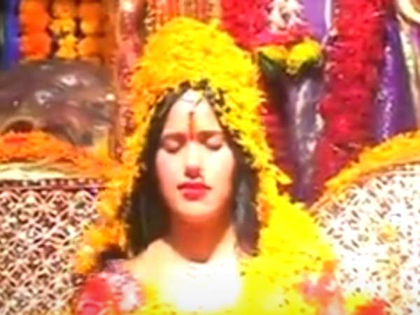 சமூக வலைத்தளங்களில் வீடியோ
