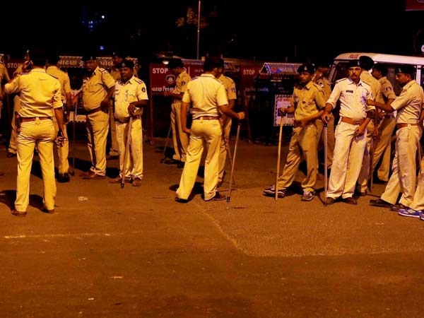 Curfew in parts of Gujarat amid bandh call today by Hardik Patel Curfew in parts of Gujarat amid bandh call today by Hardik Patel