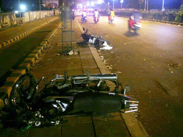 Curfew in parts of Gujarat amid bandh call today by Hardik Patel Curfew in parts of Gujarat amid bandh call today by Hardik Patel
