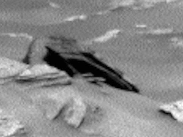 'Crashed UFO' resembles famous Star Wars ship 'Crashed UFO' resembles famous Star Wars ship