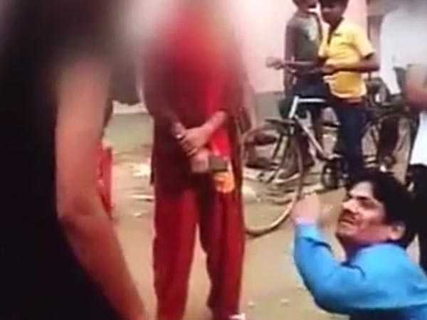Lucknow: Girl beats man publicly trying to rape her Lucknow: Girl beats man publicly trying to rape her