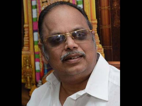 வி.சேகர் சிக்கினார்