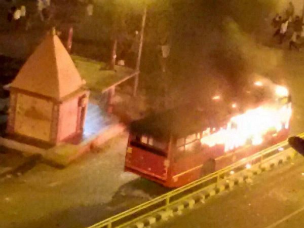 Fresh clashes break out in violence-hit Gujarat, paramilitary forces sent amid bandh call Fresh clashes break out in violence-hit Gujarat, paramilitary forces sent amid bandh call