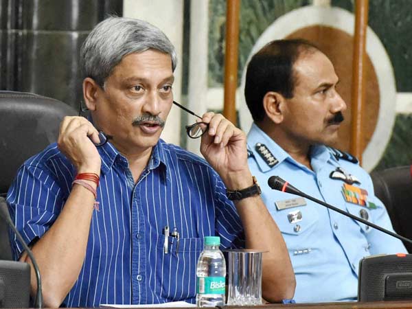 Govt decides to implement OROP, says Defence Minister Manohar Parrikar Govt decides to implement OROP, says Defence Minister Manohar Parrikar