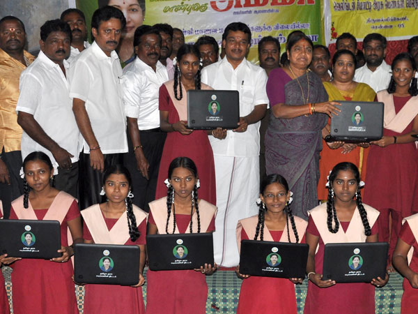 Aadhaar number must for Free laptop Aadhaar number must for Free laptop