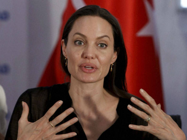 Angelina Jolie: Islamic State fighters using rape as 'policy' Angelina Jolie: Islamic State fighters using rape as 'policy'