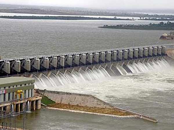 Andhra Pradesh interlinks mighty Godavari and Krishna rivers Andhra Pradesh interlinks mighty Godavari and Krishna rivers