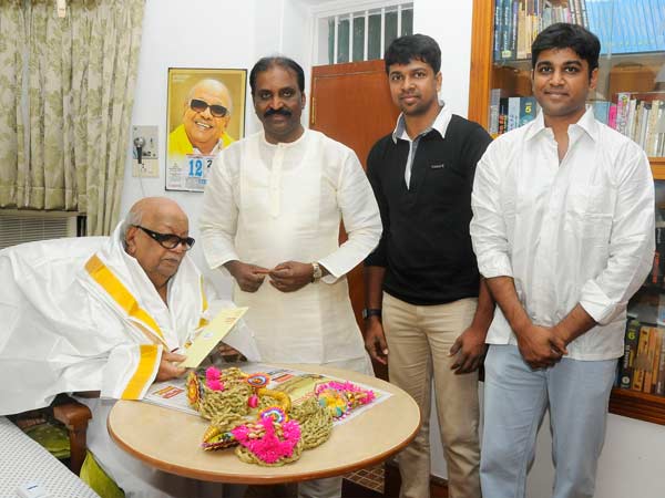 Vairamuthu met Karunanidhi Vairamuthu met Karunanidhi