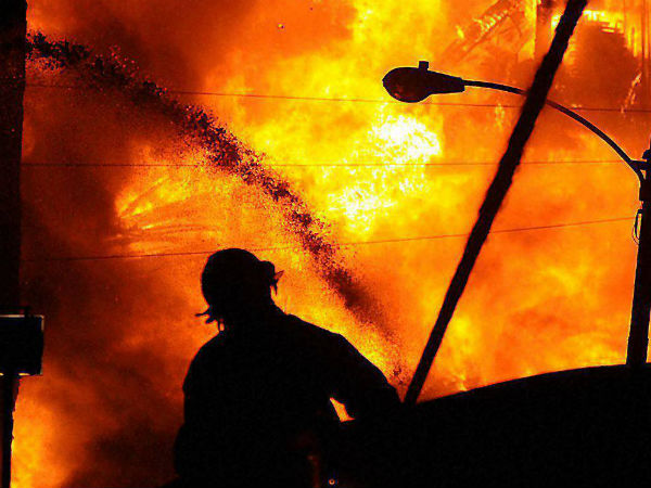 Fire at Mecca hotel, 1,000 pilgrims evacuated Fire at Mecca hotel, 1,000 pilgrims evacuated