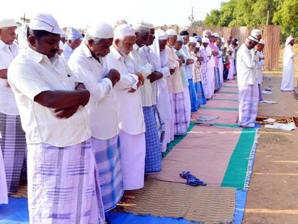 Bakrid prayers held in Seidunganallur, Arampannai Bakrid prayers held in Seidunganallur, Arampannai