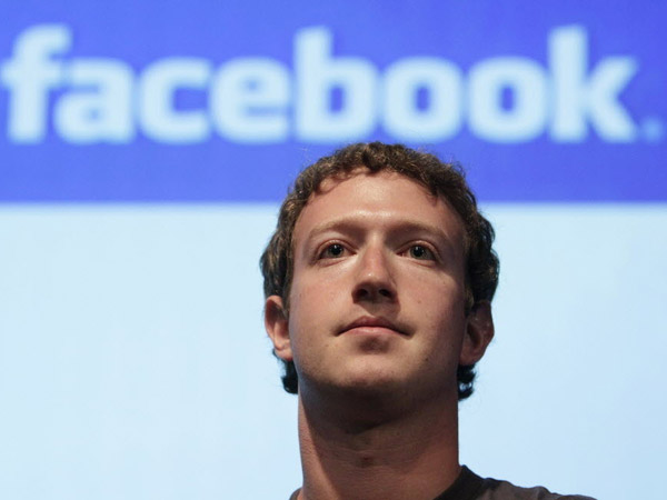 Facebook apologies after crash Facebook apologies after crash
