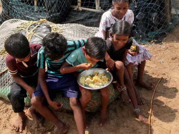 School kids to get allowance if midday meal not provided School kids to get allowance if midday meal not provided
