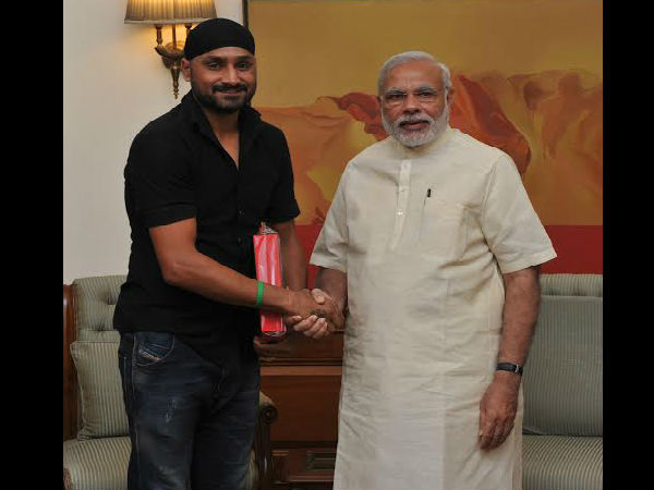 Harbhajan Singh meets PM Modi, invites him to his wedding Harbhajan Singh meets PM Modi, invites him to his wedding