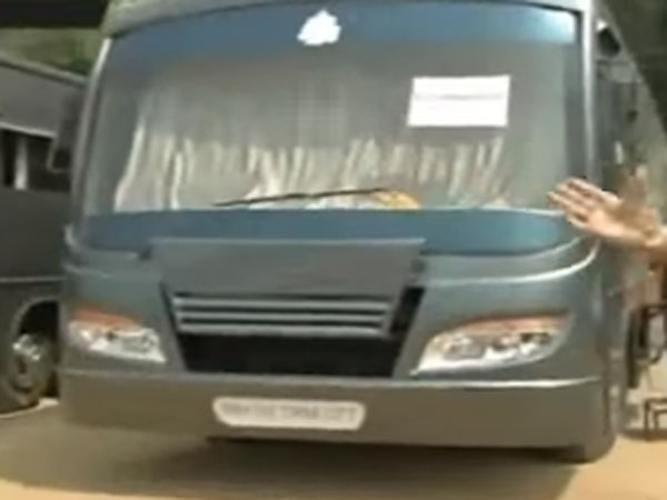 இலவச பேருந்துகள்