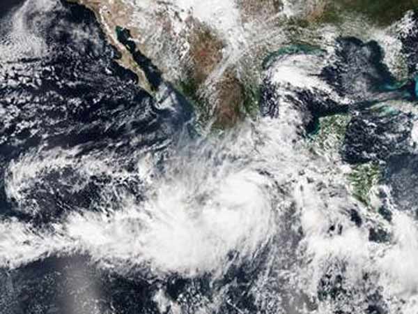 Hurricane Patricia: the strongest storm hits in Mexico Hurricane Patricia: the strongest storm hits in Mexico