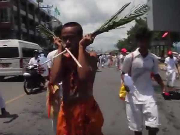அம்மன் கோவில் விழா போல