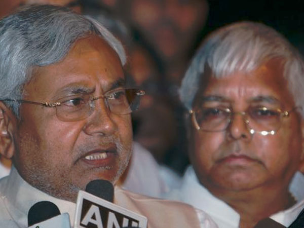 Bihar polls: Grand Alliance displaces NDA in satta race Bihar polls: Grand Alliance displaces NDA in satta race