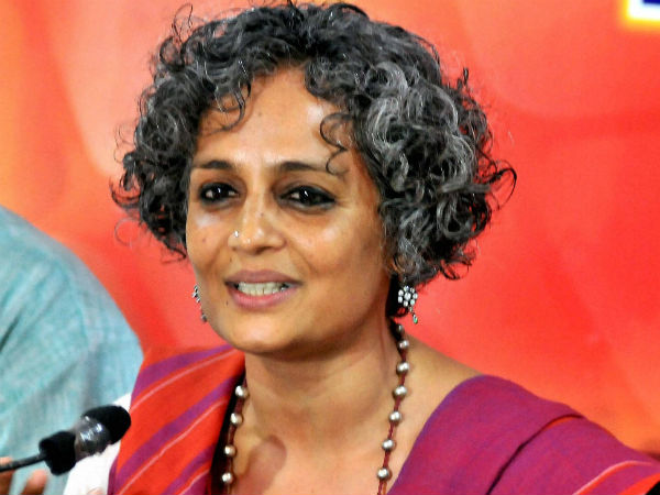 Arundhati Roy Returns Her National Award Arundhati Roy Returns Her National Award