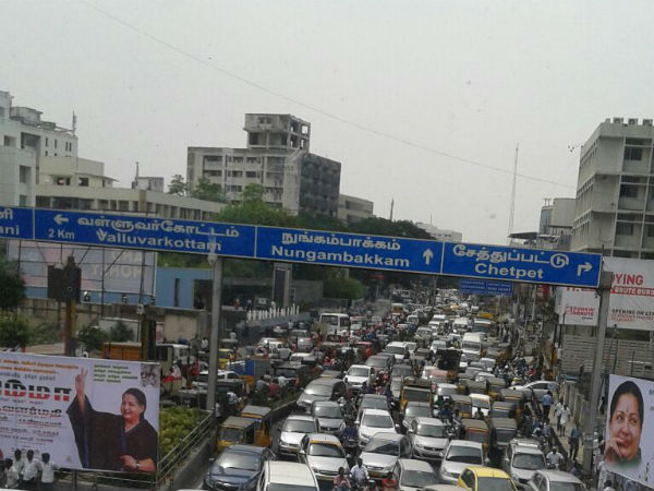 private vehicles don't use Tambaram road private vehicles don't use Tambaram road