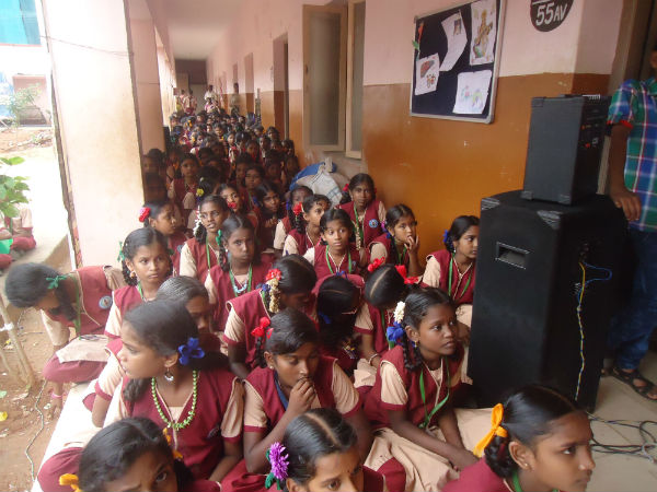 Children's day celebrated in Karaikudi school Children's day celebrated in Karaikudi school