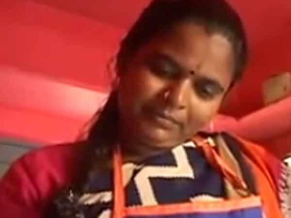 கண்ணீருடன் ராதாம்மா