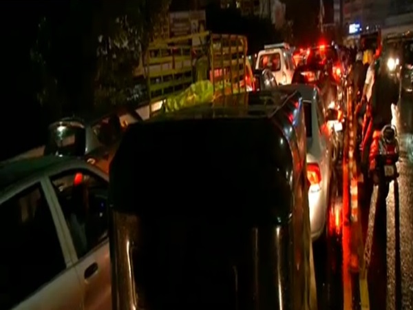 Heavy traffic jam in chennai Heavy traffic jam in chennai