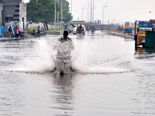 மத்தியில் ஒதுக்கீடு: