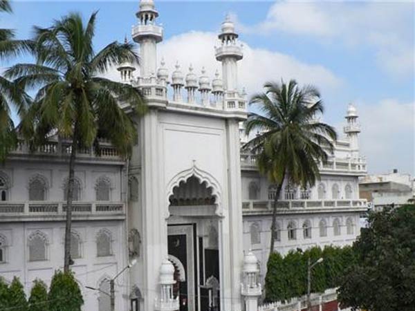 சிடிகள் வினியோகம்