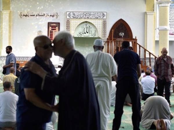 Leading French Muslim body to create 'licence to preach' for imams Leading French Muslim body to create 'licence to preach' for imams