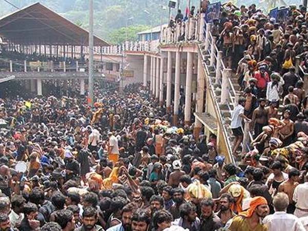 வெளிநாட்டு பக்தர்களும் வருகை: