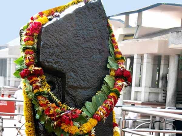 பெண்களுக்கு தடை